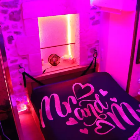 Loveroom, La Tour Secrete Jacuzzi, Sauna, Plage, Clim, Netflix, Wifi Aude, Occitanie Apartman *