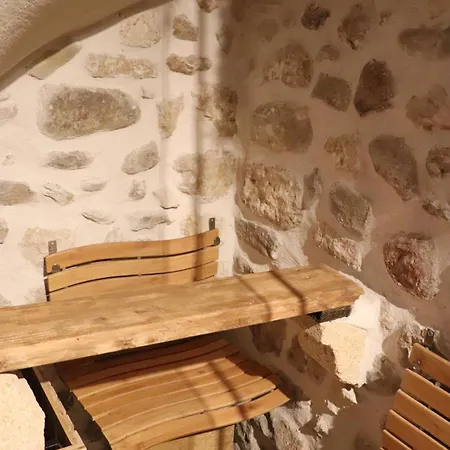 Апартаменты Loveroom, La Tour Secrete Jacuzzi, Sauna, Plage, Clim, Netflix, Wifi Aude, Occitanie *