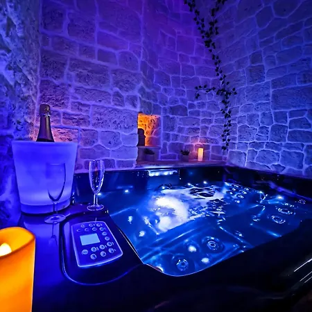 Loveroom, La Tour Secrete Jacuzzi, Sauna, Plage, Clim, Netflix, Wifi Aude, Occitanie Apartman