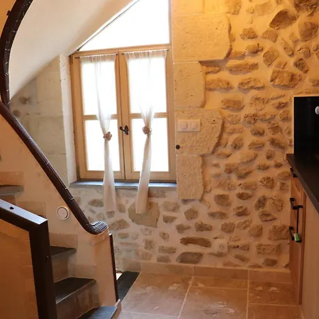 Loveroom, La Tour Secrete Jacuzzi, Sauna, Plage, Clim, Netflix, Wifi Aude, Occitanie Апартаменты Винассан
